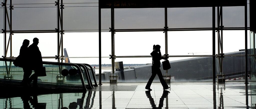 Barcalona airport arrival 1240880