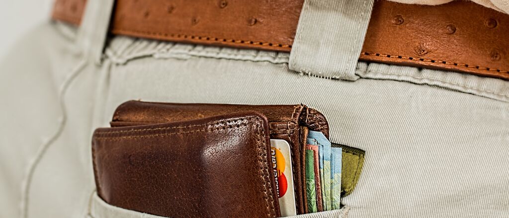 Wallet cash credit card pocket